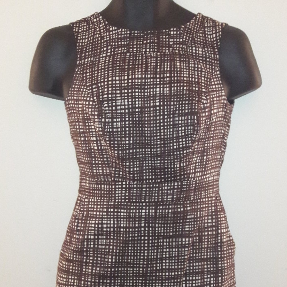 The Limited Brown and White Dress w/ Pockets!
